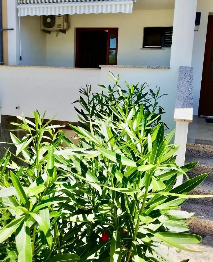 Apartment Mari Funtana 0*,  Croatia