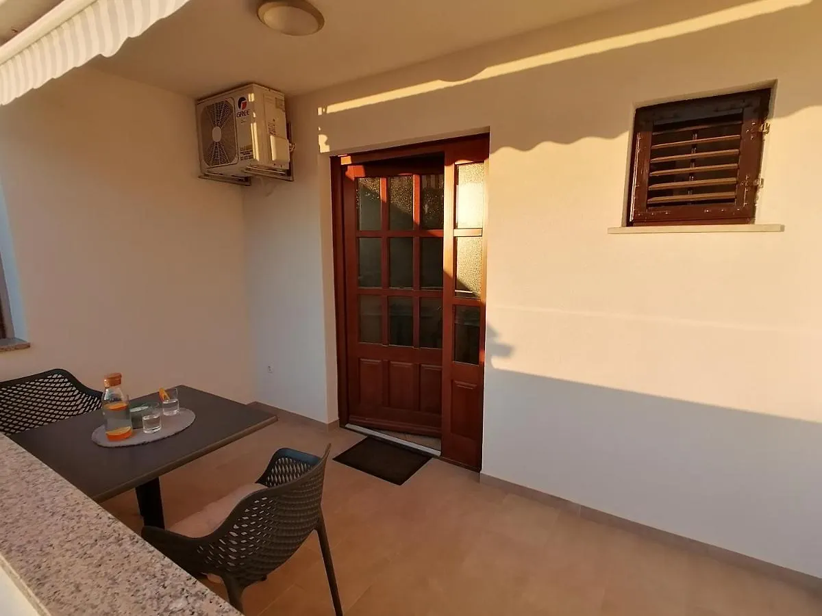 Apartment Mari Funtana