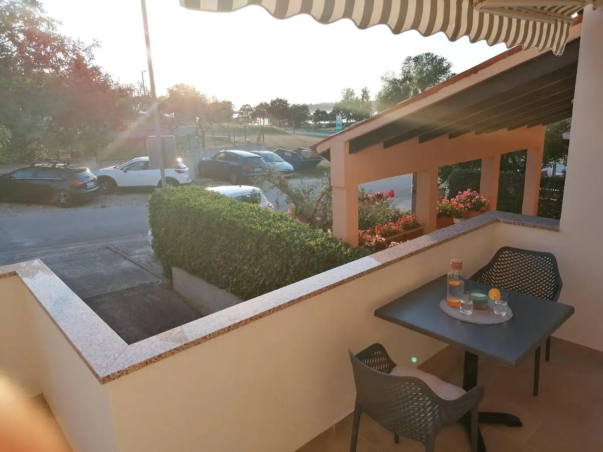 Apartment Mari Funtana